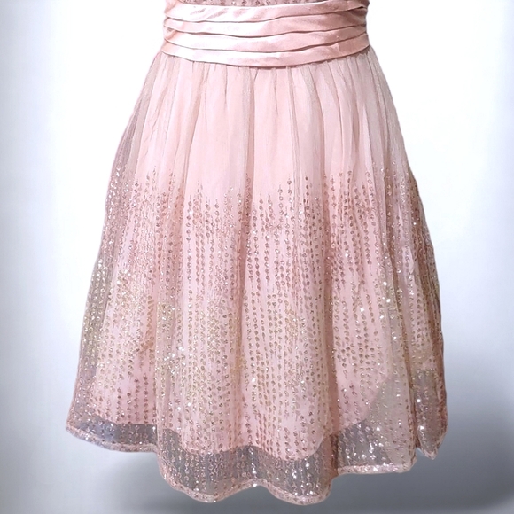 Windsor Soft Pink Short Cocktail Prom Party Dress with Gold Glitter Sparkle - Picture 11 of 17